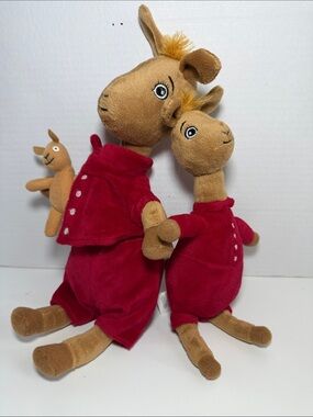 Anna Dewdney LLama Plush In Pajamas with Baby LLama